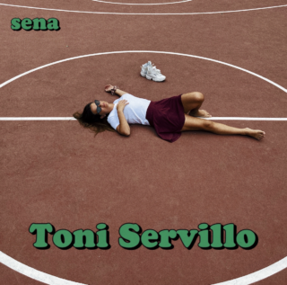 Toni Servillo è il singolo di debutto di Sena
 