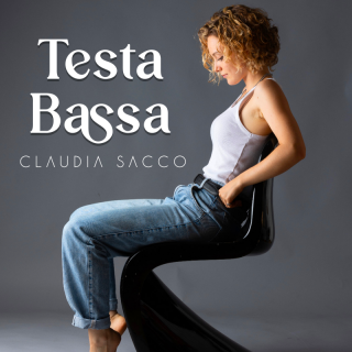 “Testa Bassa” è il nuovo singolo della giovanissima artista Claudia Sacco