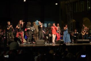 Festival delle Musiche. Sul palco di Piazza Giacomo Matteotti andrà in scena il concerto "Culture contro la paura - Orchestra Multietnica di Arezzo ospita Modena City Ramblers"